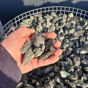 Green pebbles 1-3 cm (1 kg)